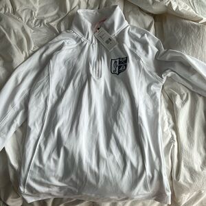 new with tags vineyard vines pullover size small